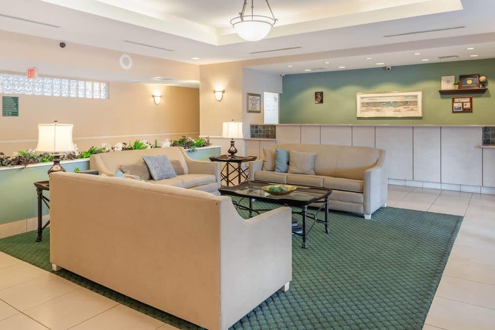 La Quinta Inn and Suites Fort Myers I-75 2