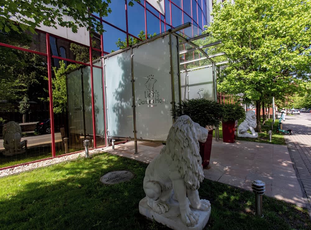 Lion's Garden Hotel 3
