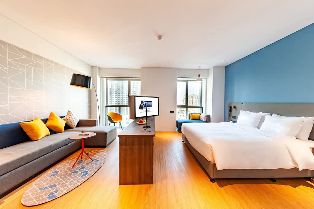 Holiday Inn Express Shanghai Baoyang by IHG 3