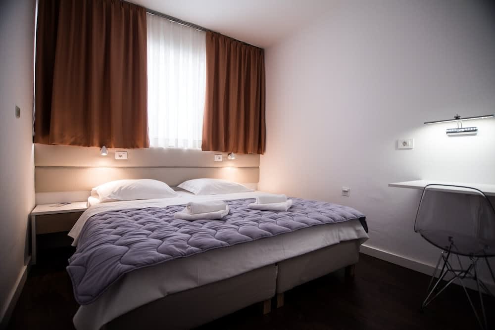 Hotel No-1 2