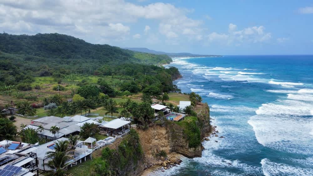 The Sea Cliff Hotel Resort & Spa 1