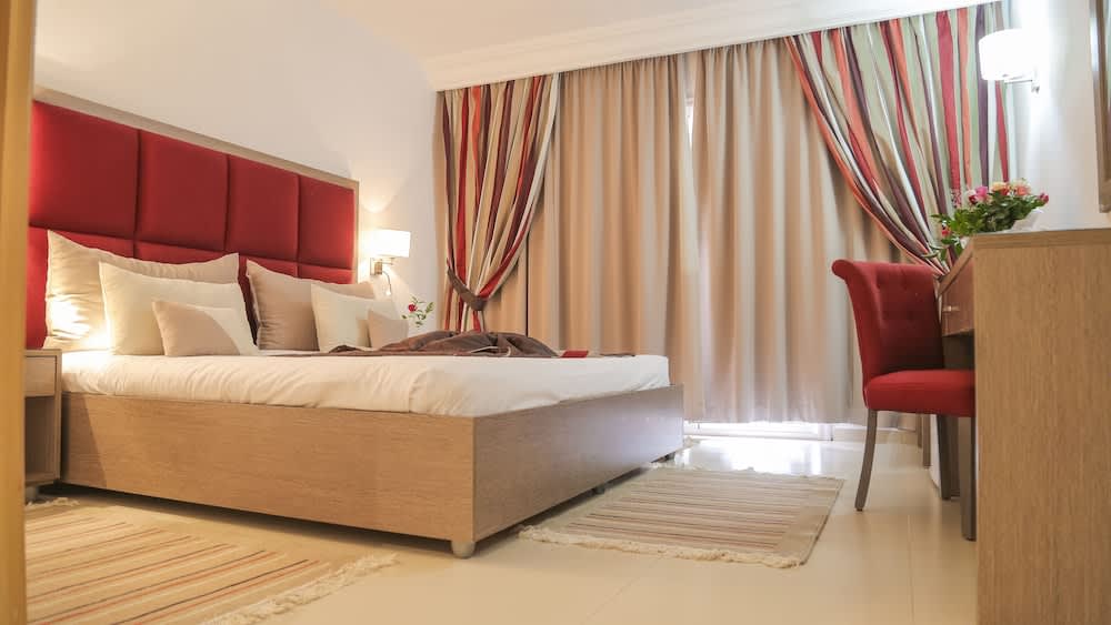 Hotel Marabout - Families and Couples Only 2