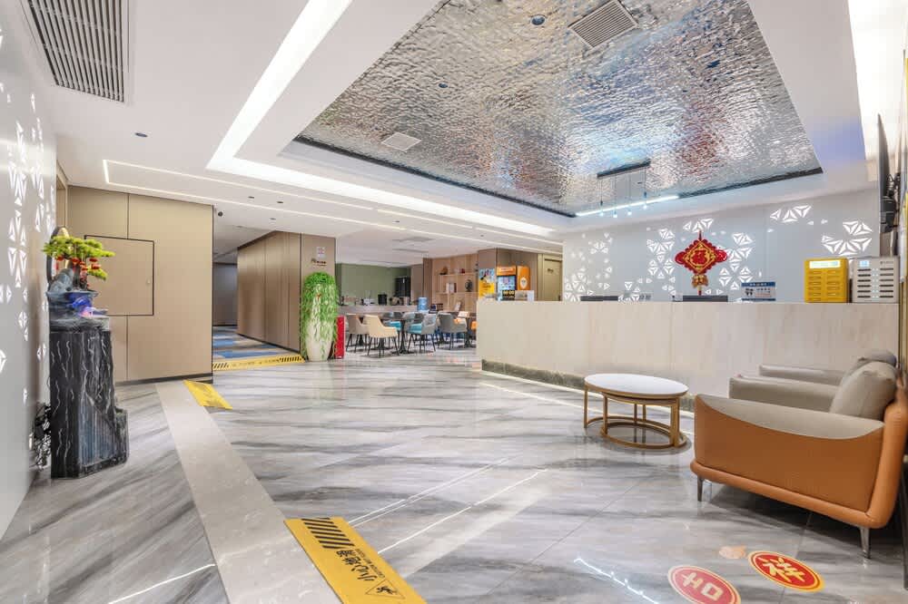Norman Hotel - Provides free shuttle bus during the Canton Fair - Free laundry and drying services 2