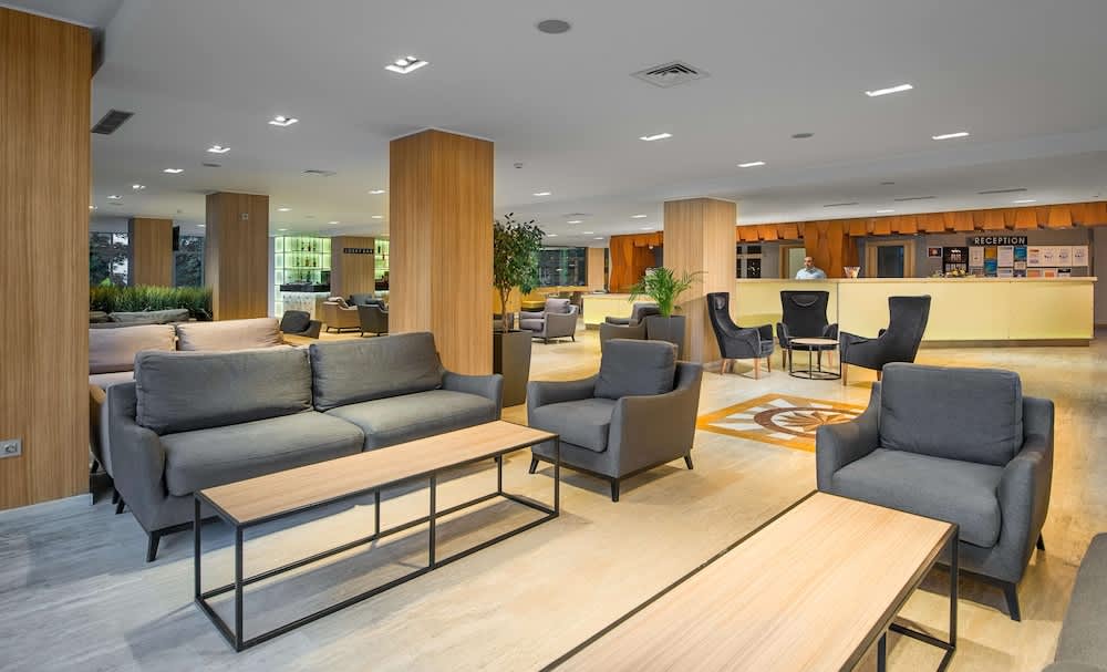 HVD Viva Club Ultra All Inclusive - Private Beach & Free Parking 3