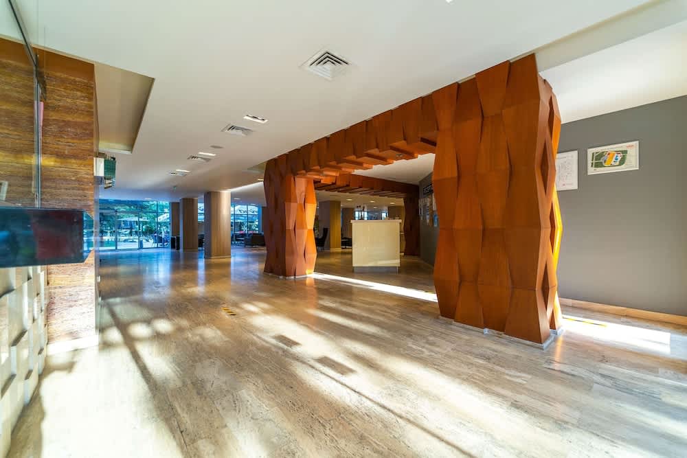 HVD Viva Club Ultra All Inclusive - Private Beach & Free Parking 5