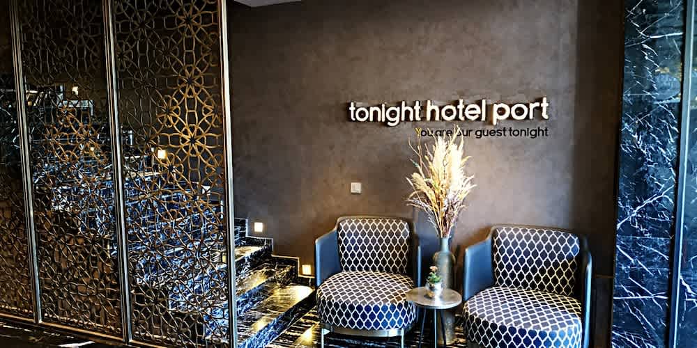 Tonight Hotel Port 2