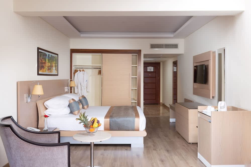 Pickalbatros Alf Leila Wa Leila Resort - Neverland Hurghada 4