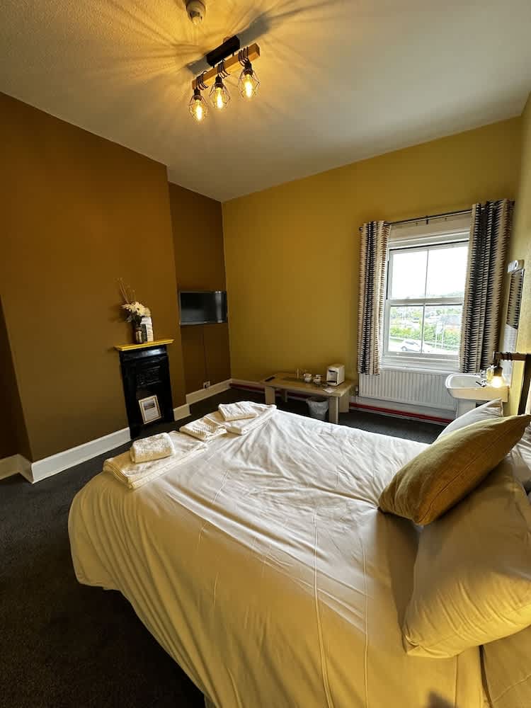 Station Hotel 2