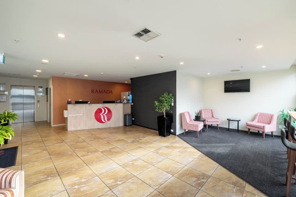 Ramada Suites by Wyndham Christchurch City 2