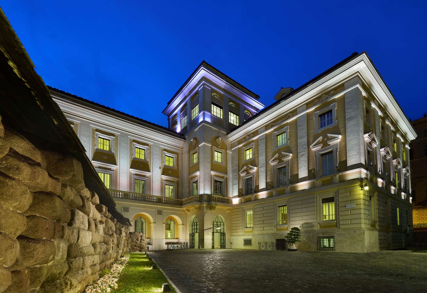 Palazzo Montemartini Rome, A Radisson Collection Hotel 1