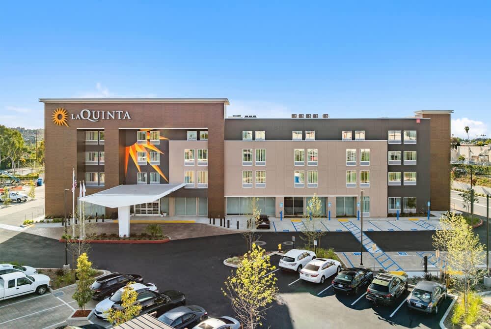 La Quinta Inn & Suites by Wyndham La Habra 1