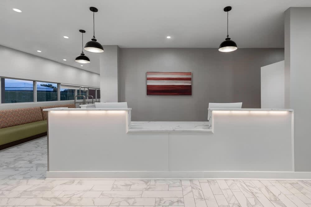 Ramada By Wyndham Kenner/New Orleans Airport South 2
