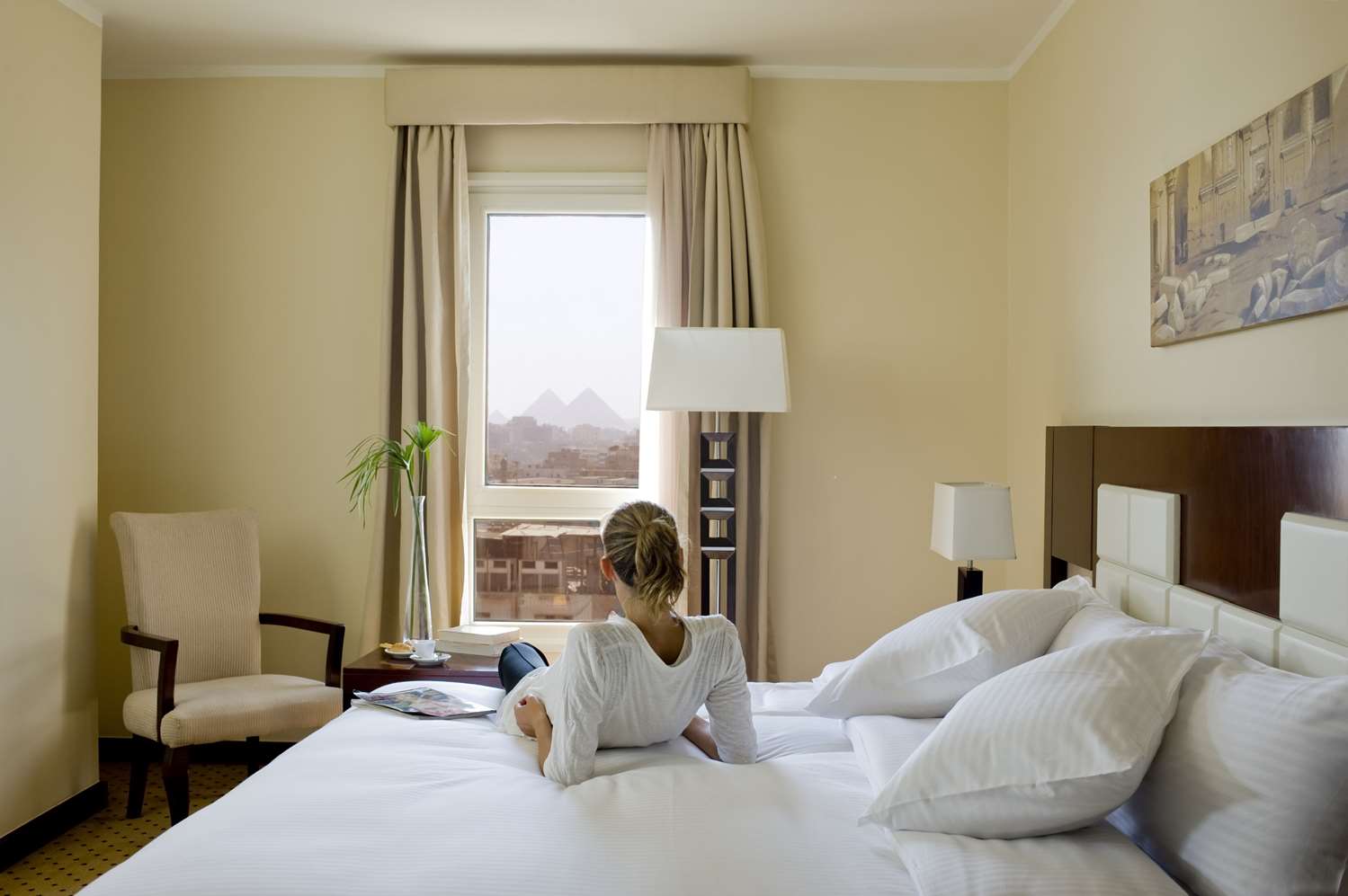 Barcelo Cairo Pyramids Hotel 5