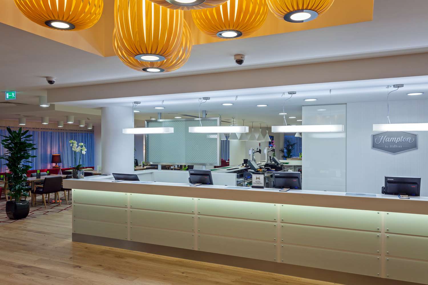 Hampton by Hilton London Gatwick Airport 4