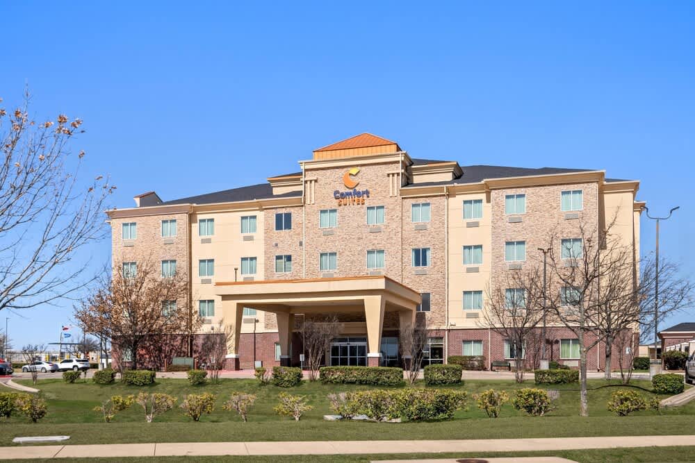Comfort Suites Waxahachie - Dallas 1