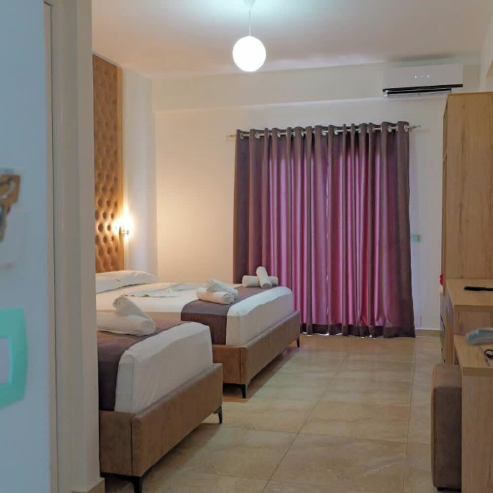 Esmerald Hotel 2