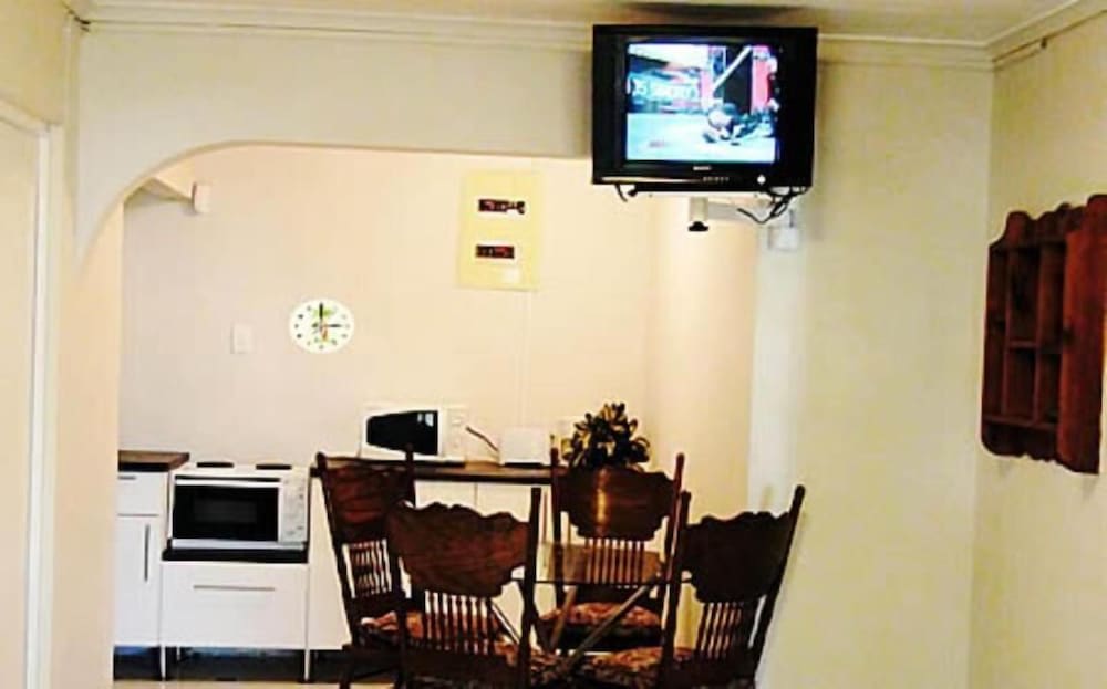 Bluewater Beachfront Guest House 2