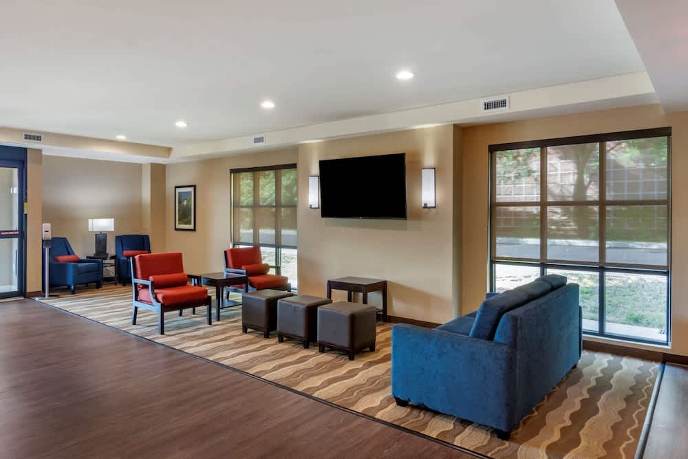 Comfort Inn & Suites Charlottesville Hollymead Town Center 2