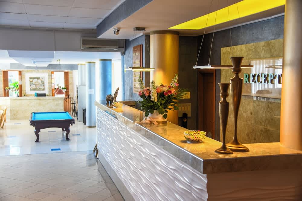 Complex Modern Mamaia 2