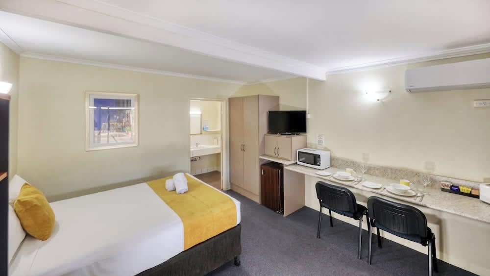 Biloela Centre Motel & Grevillea Steakhouse & Bar 4