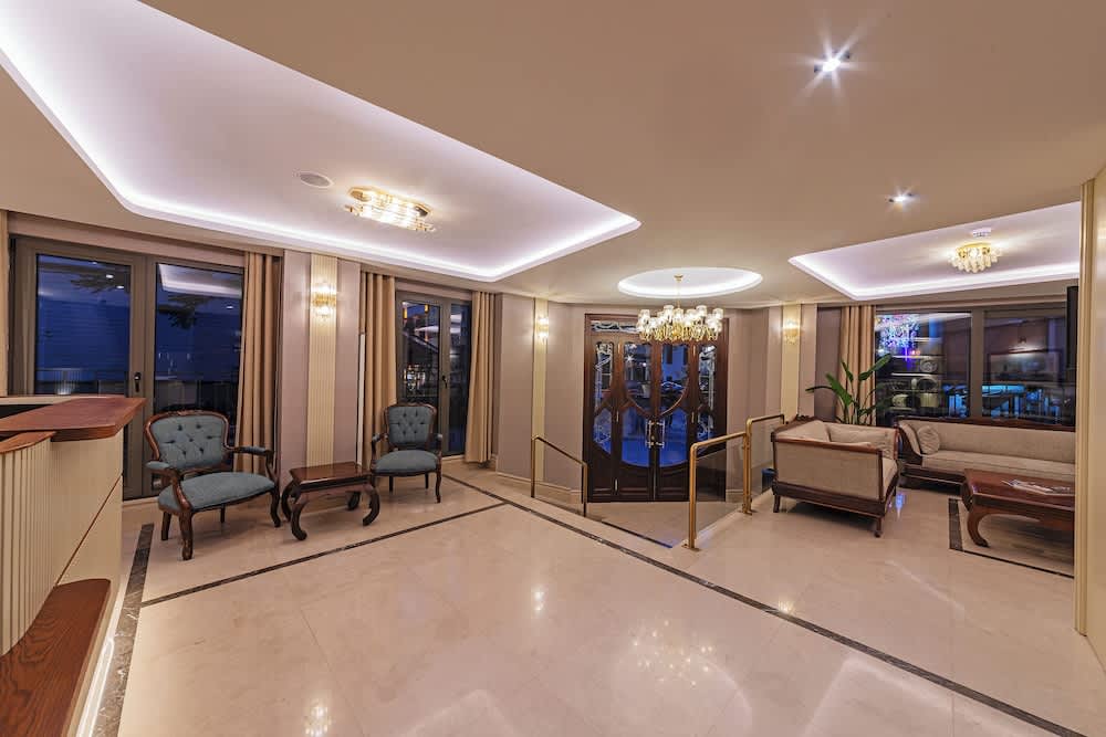 Triton Hotel 2