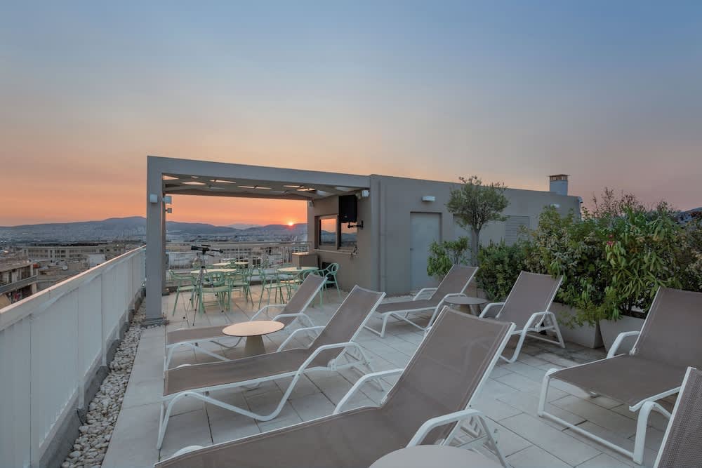 Casual Kubic Athens 1