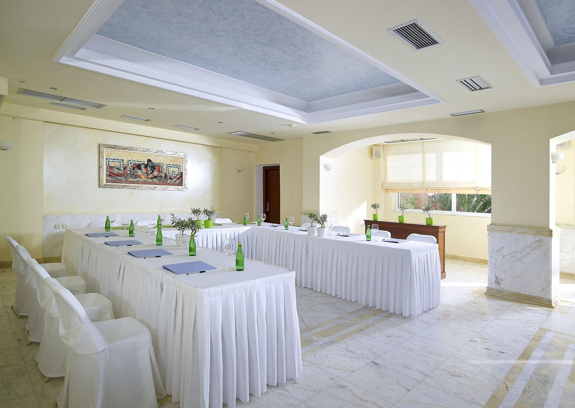 Avantis Suites Hotel 3