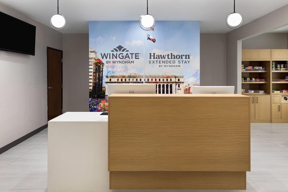 Hawthorn Extended Stay by Wyndham College Station South 2