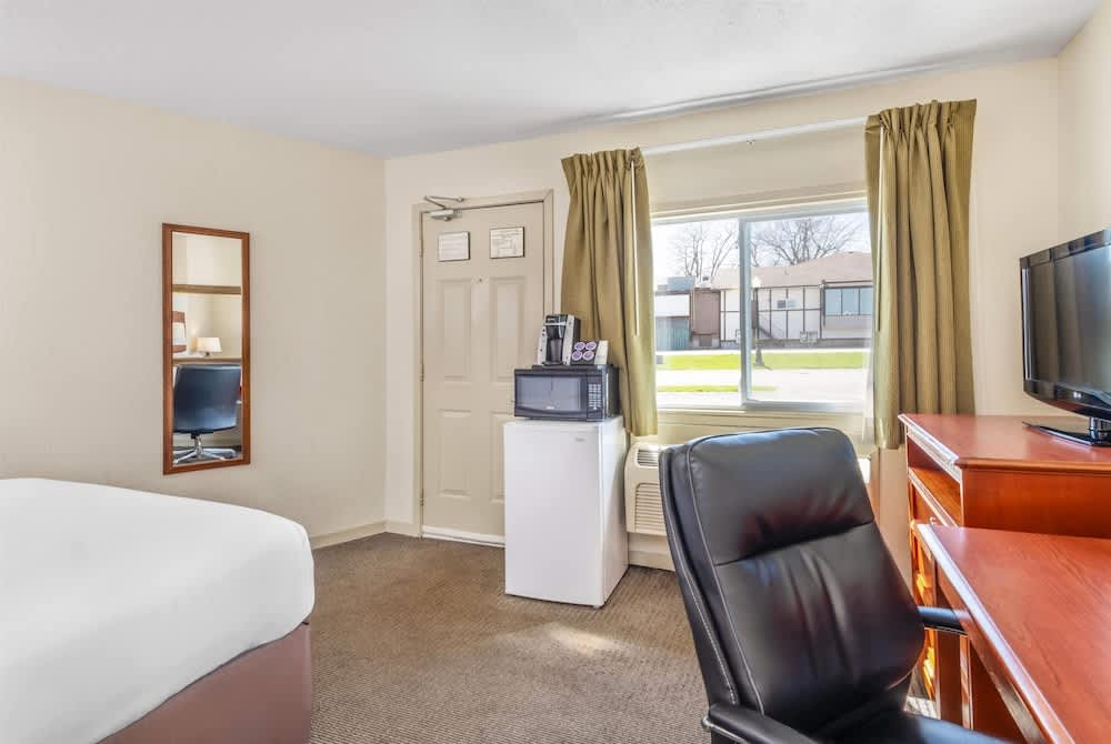 Travelodge by Wyndham Gananoque 5