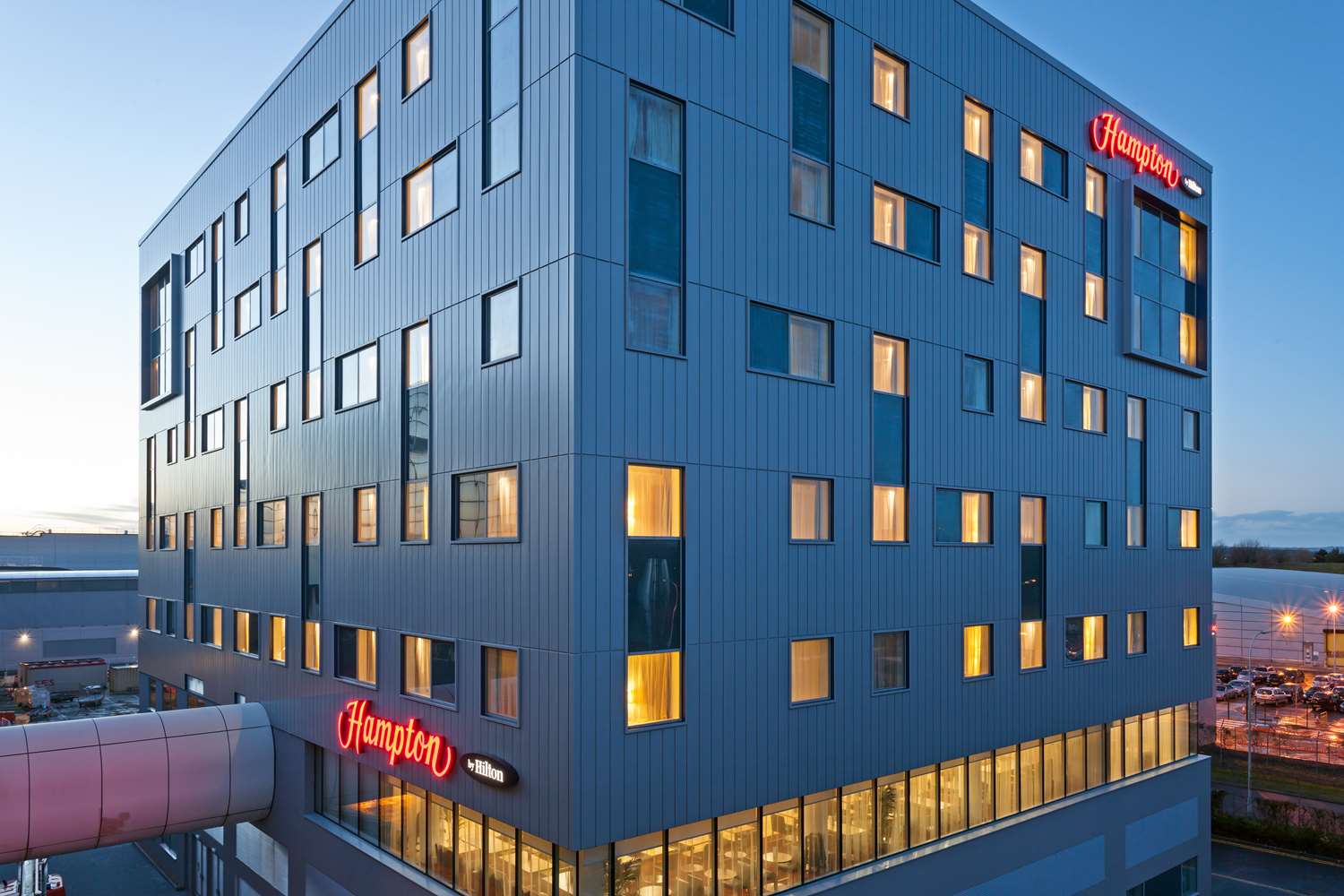 Hampton by Hilton London Gatwick Airport 1