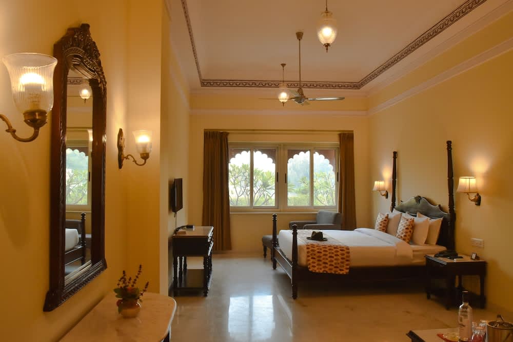 Umaid Palace - A Lakeside Resort - 25 minutes from Mehandipur Balaji - 20 minutes from Chand Baori Stepwell Abhaneri & 40 minutes from Bhangarh Fort 1