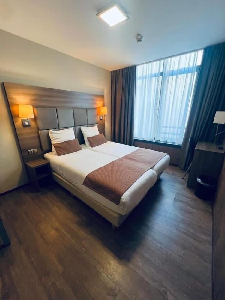 OZO Hotels Cordial Amsterdam 1