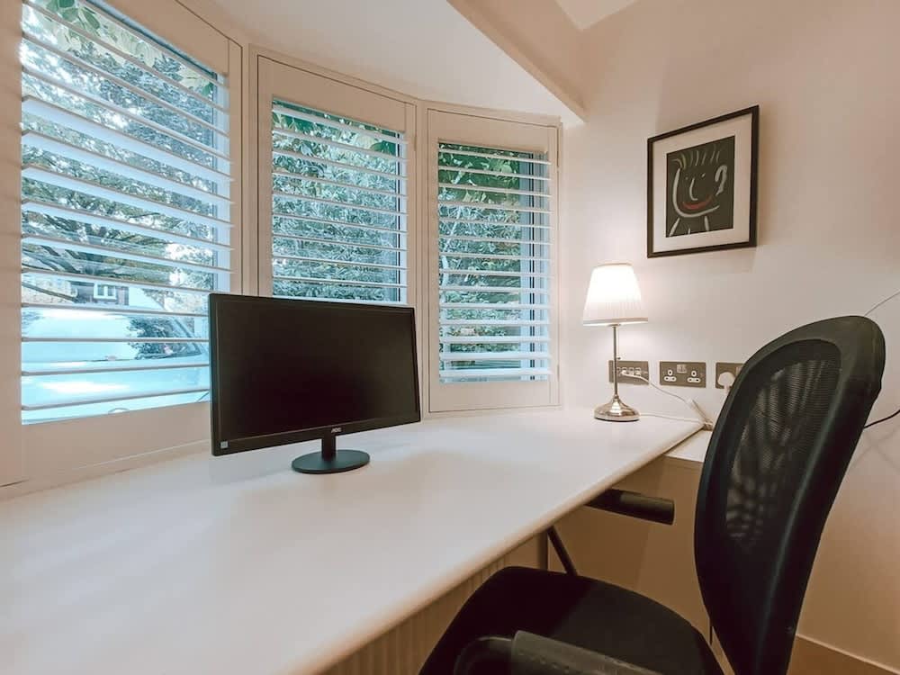 The Sandy Studio Flat in Petersham 2