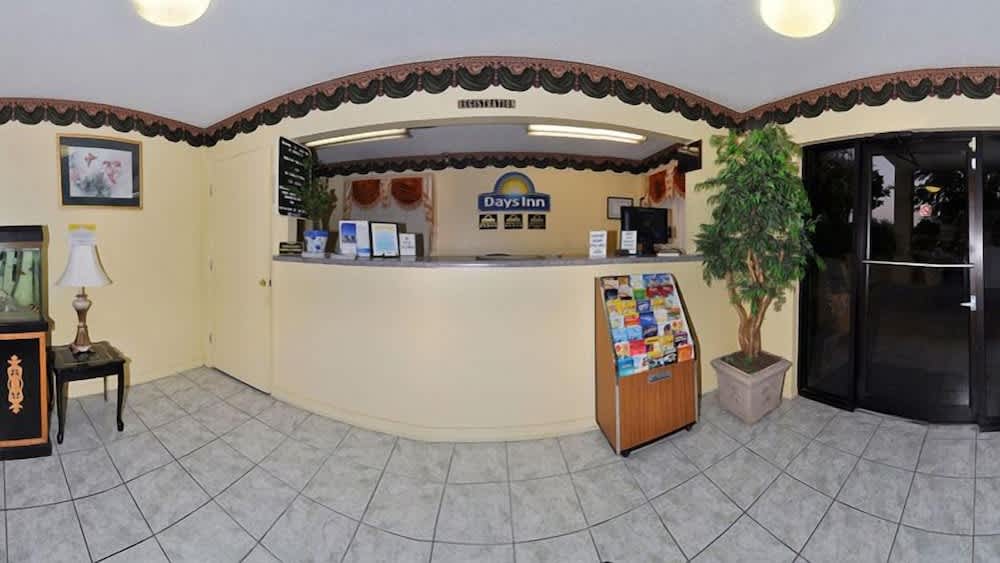 Days Inn by Wyndham Chipley 4