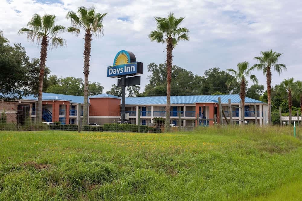 Days Inn by Wyndham Chipley 1
