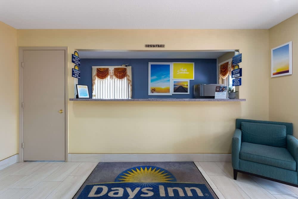 Days Inn by Wyndham Chipley 3