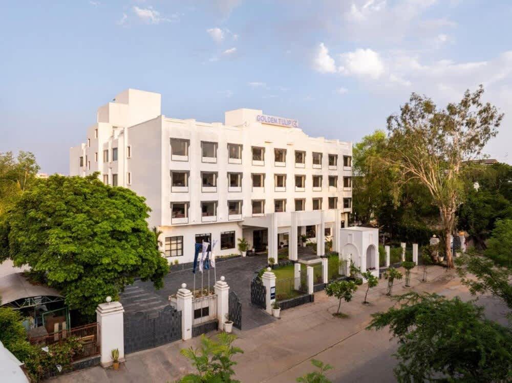 Golden Tulip Udaipur 1