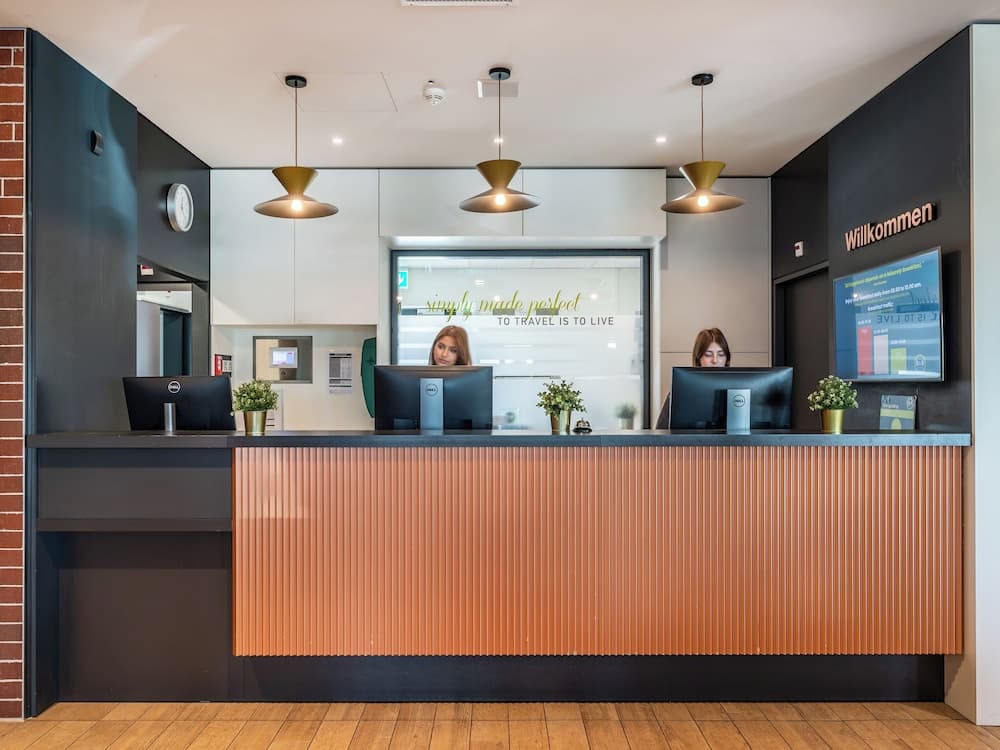 B&B HOTEL Zürich Airport 2