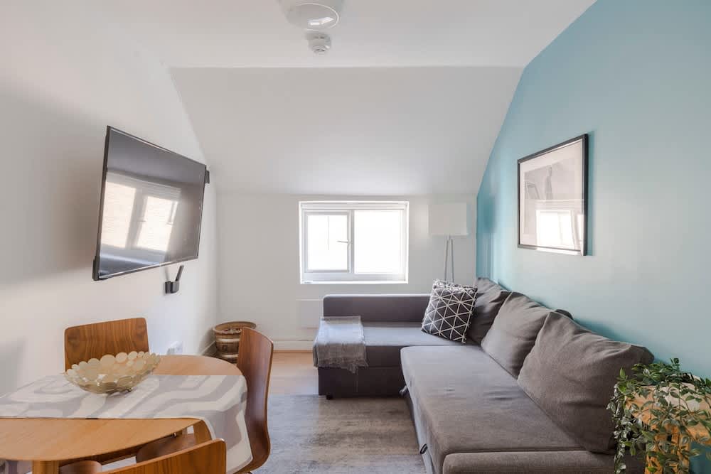 Central Fitzrovia 1 Bed Mews Apartment 1