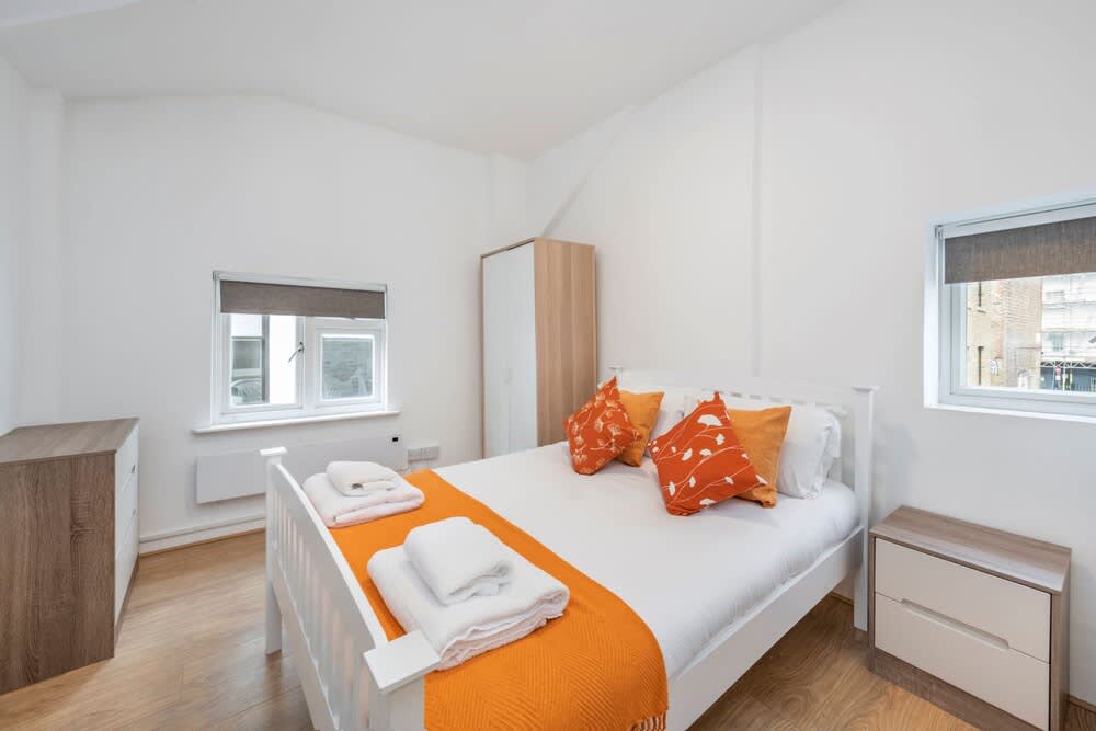 Fitzrovia 1 Bed Mews Apt Close to Fitzroy Square 2