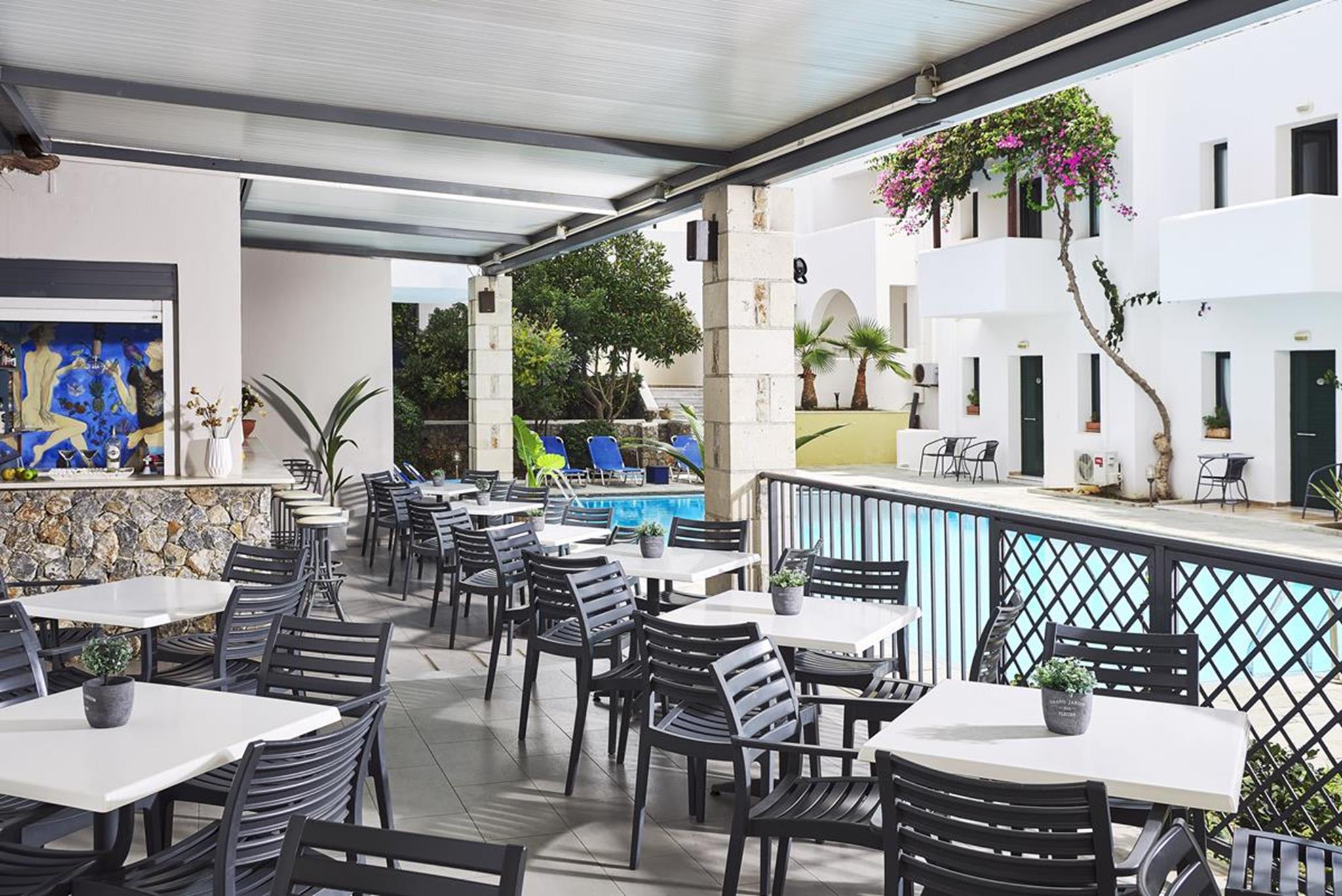 Eva Suites & Apartments 5