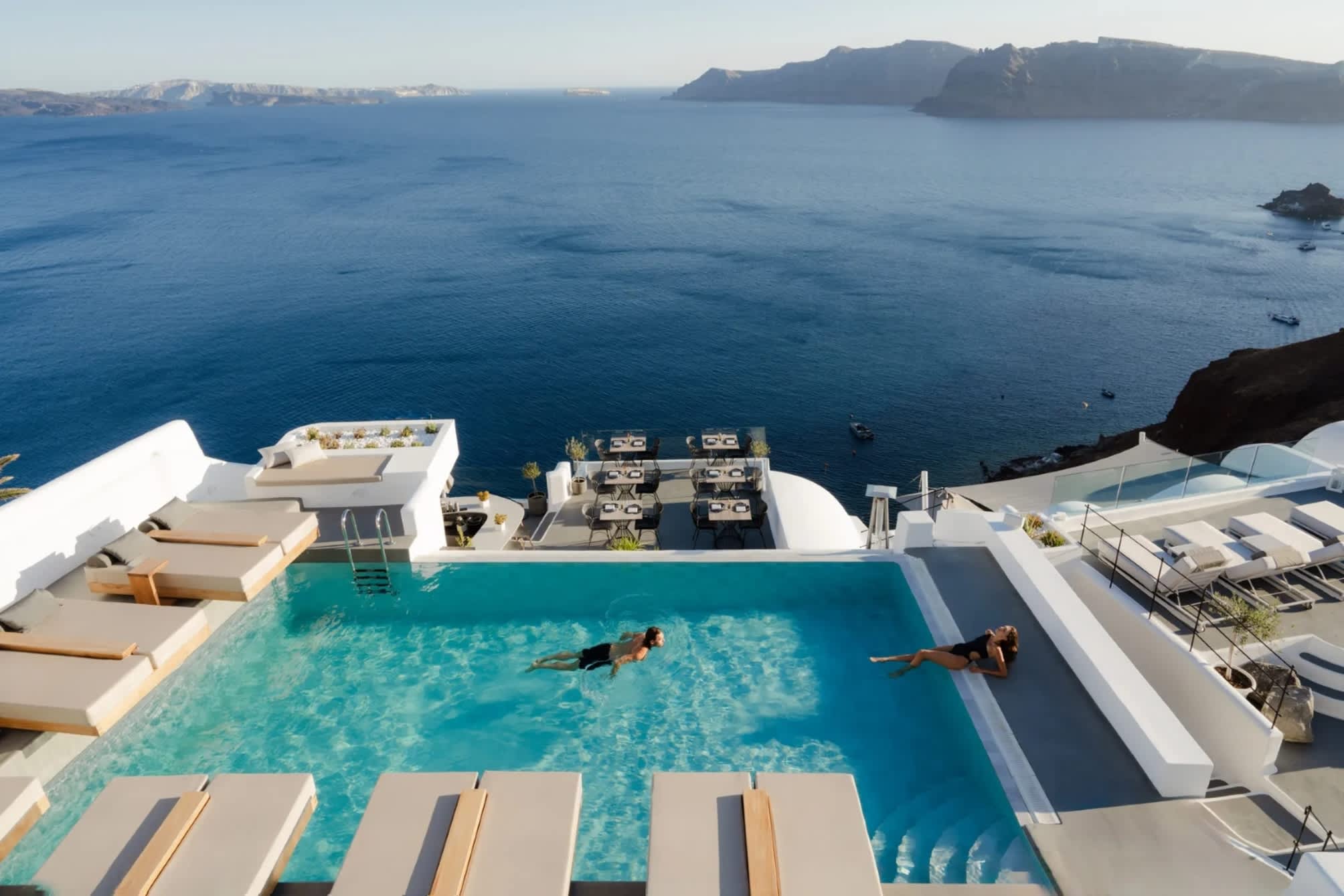 La Perla Villas and Suites - Adults Only 1