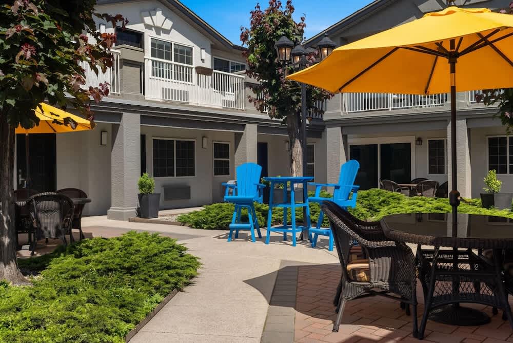 Days Inn by Wyndham Kelowna 1