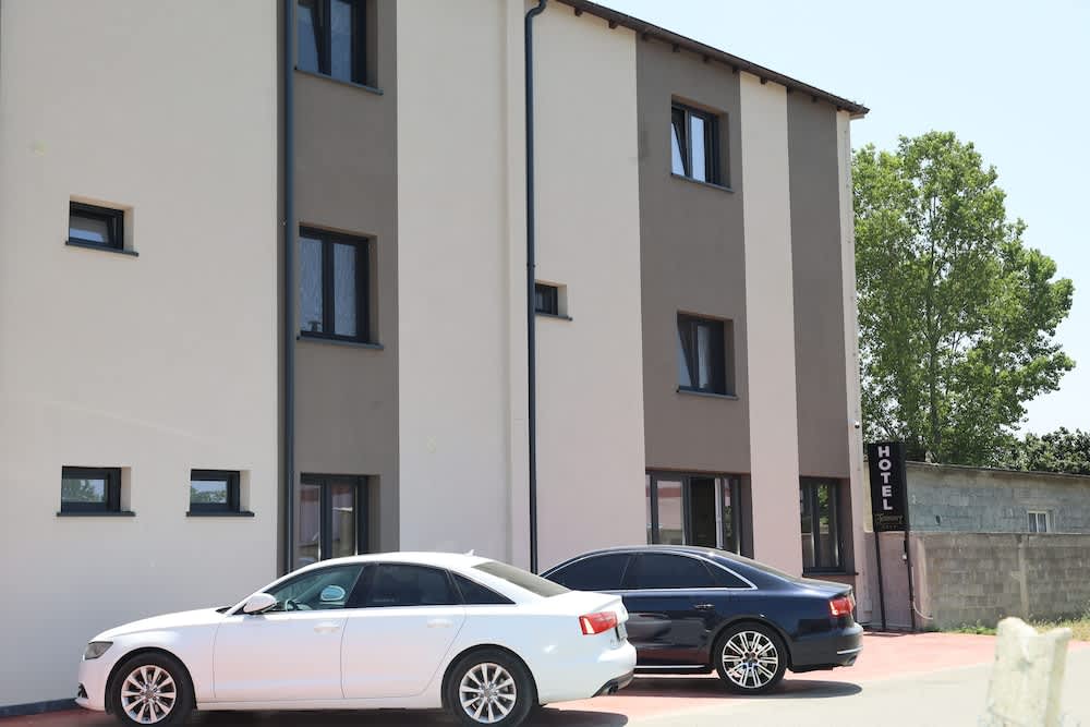 Kalpazo Hotel Tommy Durres 1