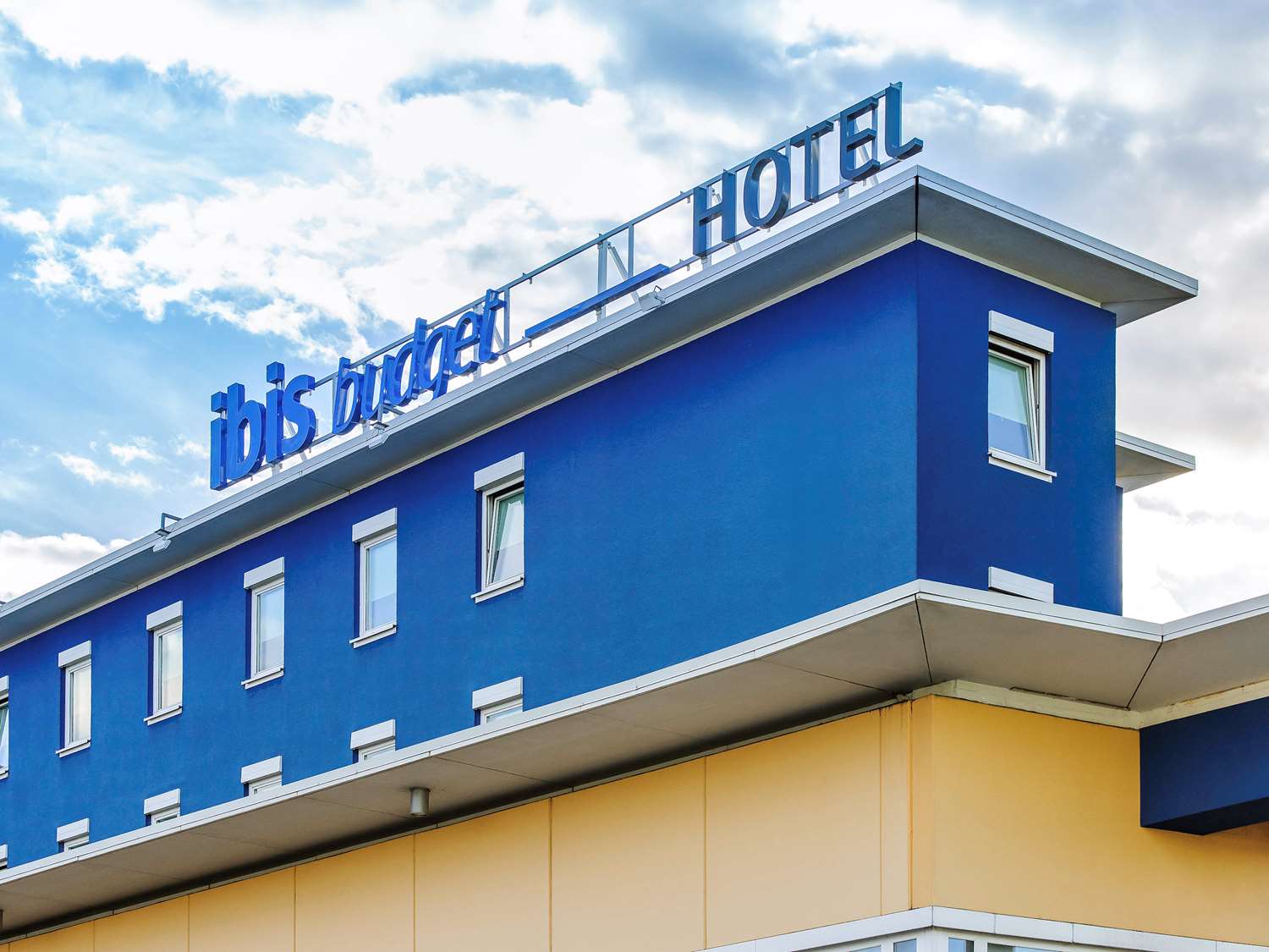 Ibis Budget Salzburg Airport - Self-Check-In 2