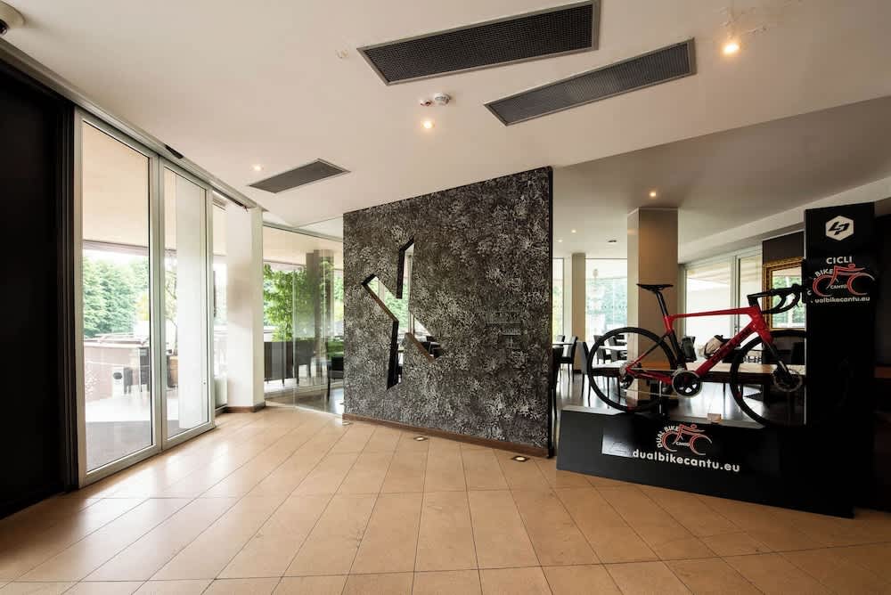 Axolute Comfort Hotel Como Cantù 2