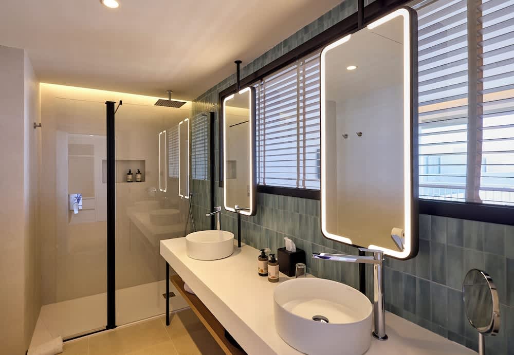 Universal Hotel Romantica 3