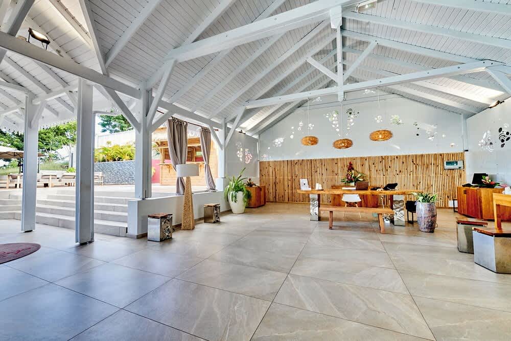 LES GALETS ROUGES LODGES & SPA 2