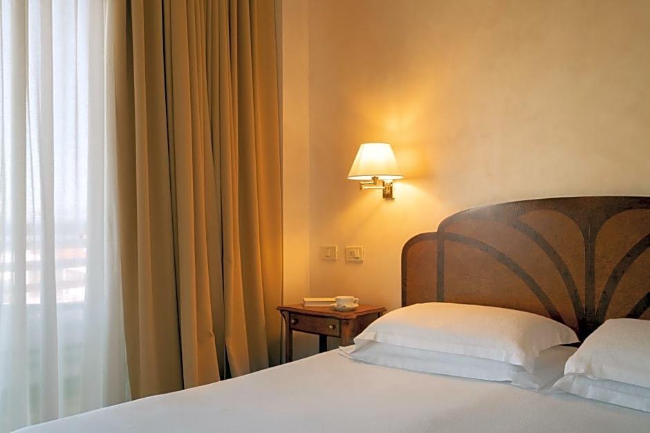 Grand Hotel Astoria 2