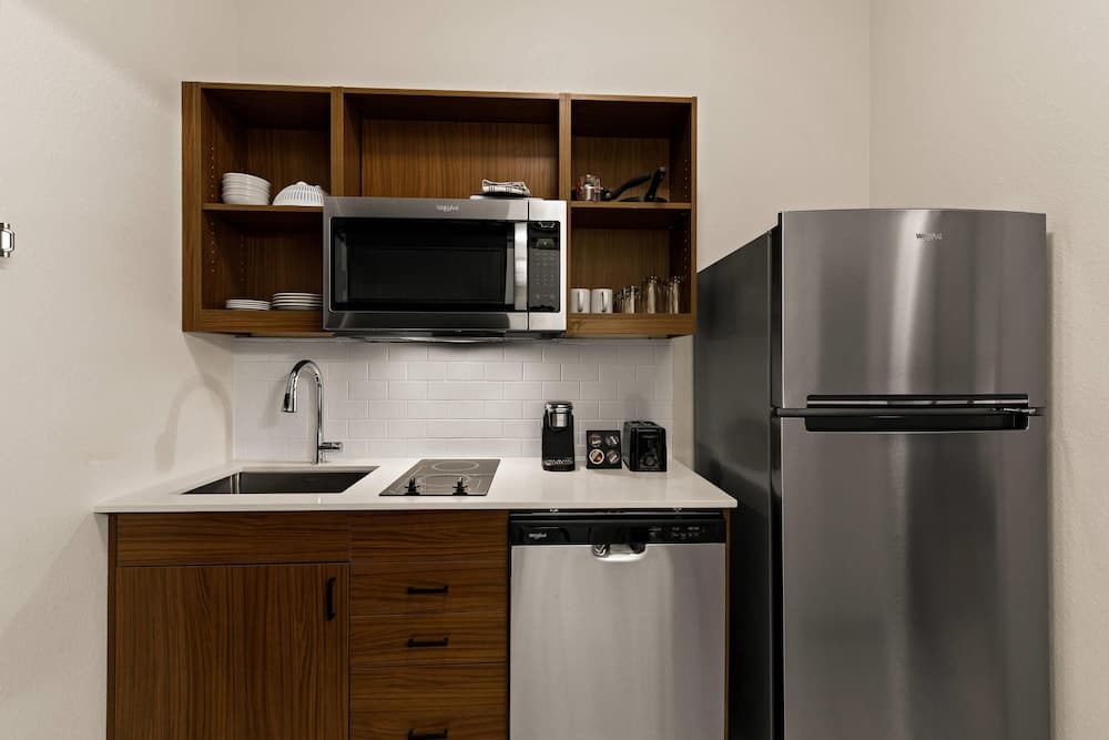 Everhome Suites Atlanta Newnan 1
